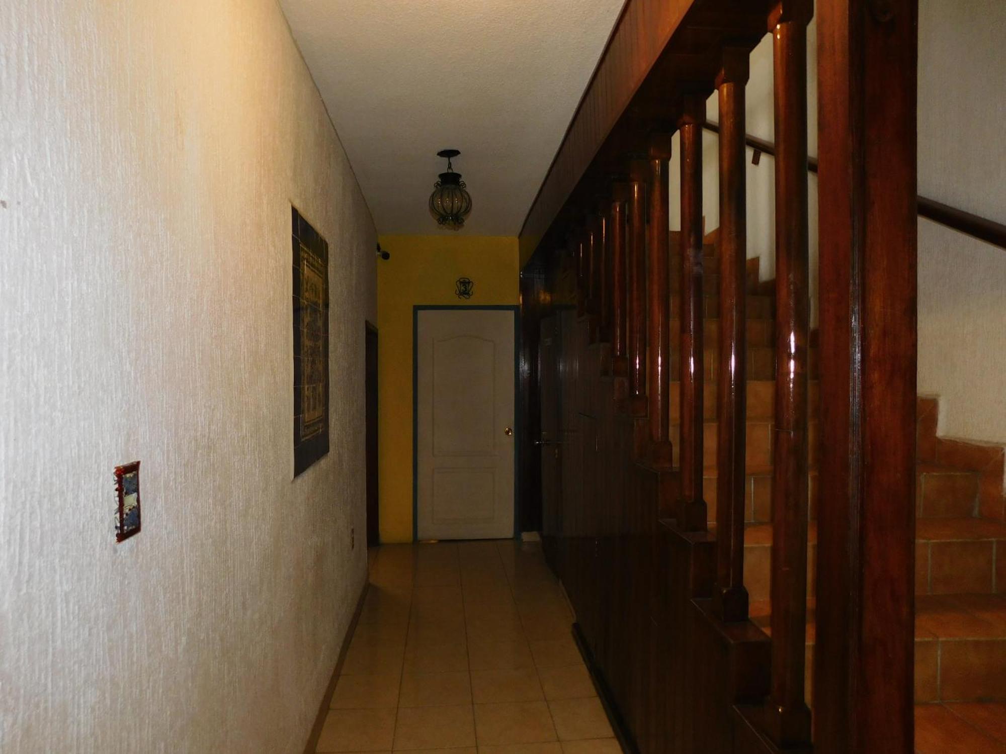 Casona Luciernaga-Casa De Huespedes Guest House Leon Exterior photo