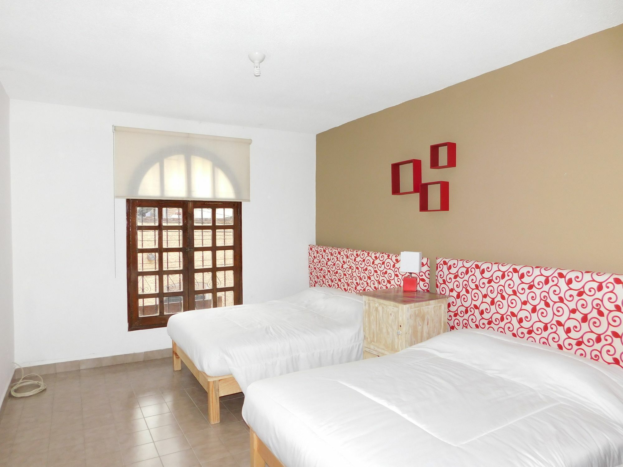 Casona Luciernaga-Casa De Huespedes Guest House Leon Exterior photo